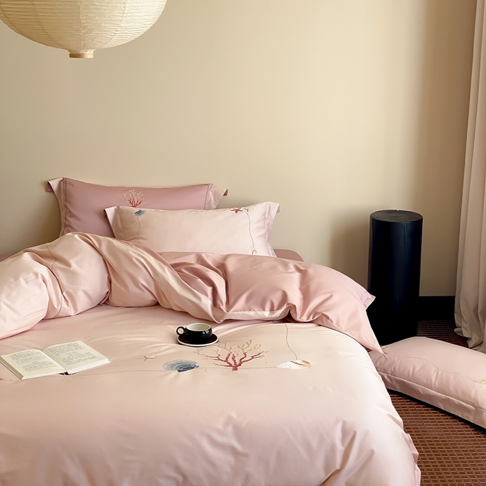 91家纺网 家纺一手货源 找家纺 （总）赫帛 2024新款50s缎纹数码印花长绒棉刺绣四件套-海洋之星