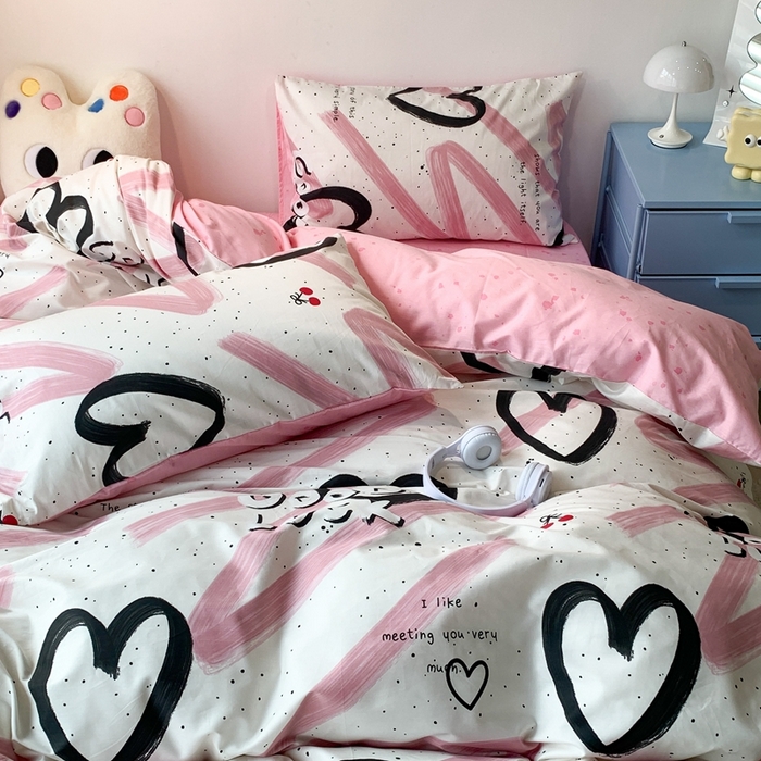 91家纺网 家纺一手货源 找家纺 昔可家纺 2024新款简约风全棉四件套 潮酷黑爱心