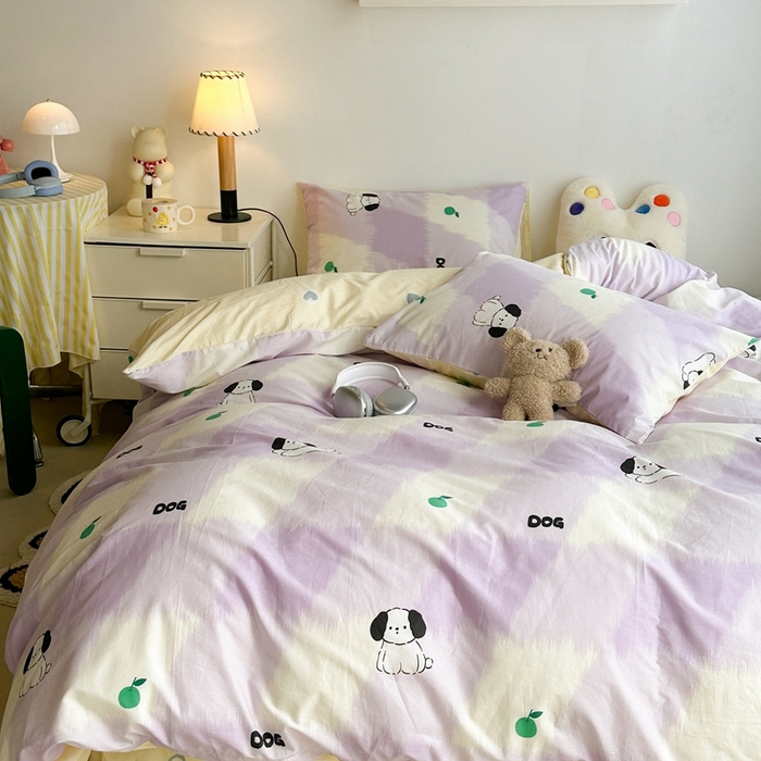 91家纺网 家纺一手货源 找家纺 昔可家纺 2024新款潮趣卡通系列全棉四件套 紫格苹果狗