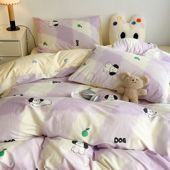 91家纺网 家纺一手货源 找家纺 昔可家纺 2024新款潮趣卡通系列全棉四件套 紫格苹果狗