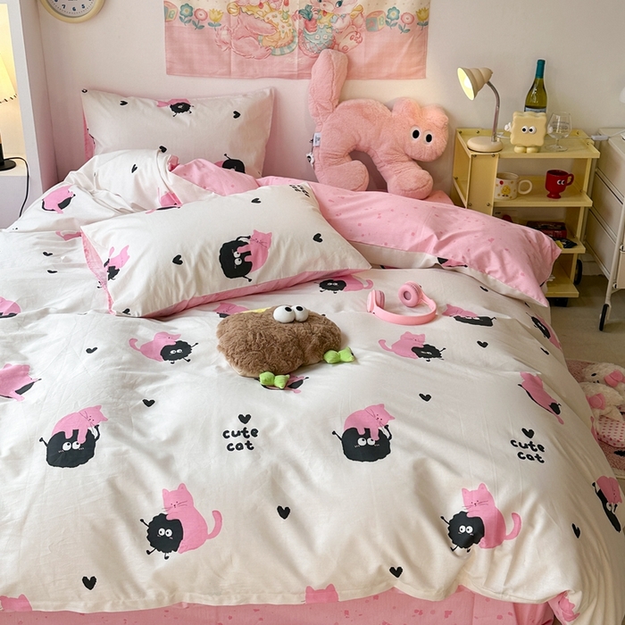 91家纺网 家纺一手货源 找家纺 昔可家纺 2024新款潮趣卡通系列全棉四件套 煤球猫猫