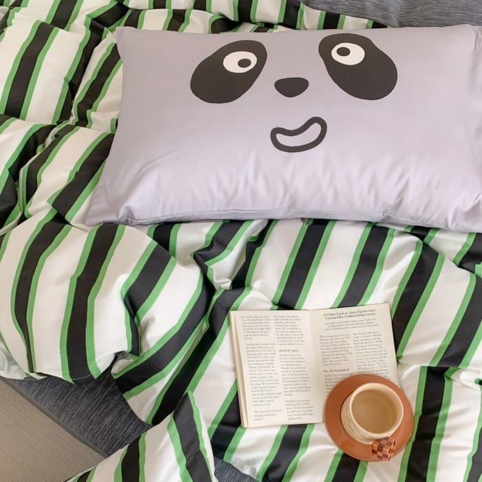 91家纺网 家纺一手货源 找家纺 澳萝拉 2024新款全棉条纹卡通大版四件套 熊猫条纹-绿