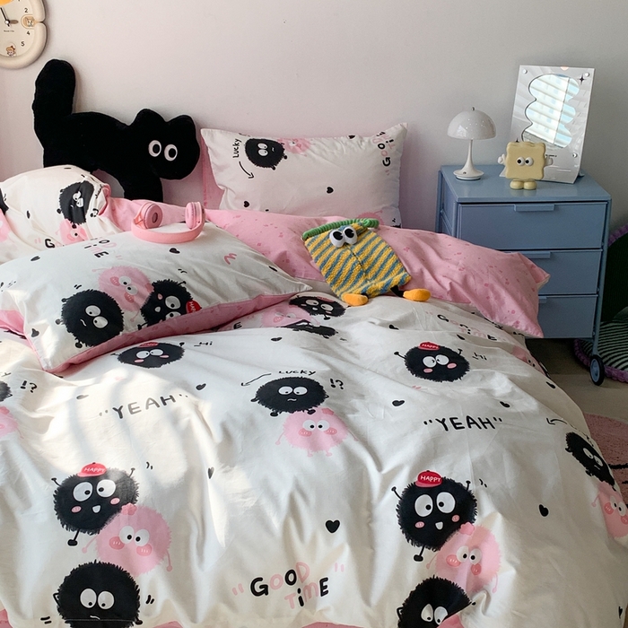 91家纺网 家纺一手货源 找家纺 昔可家纺 2024新款潮趣卡通系列全棉四件套 黑粉煤球