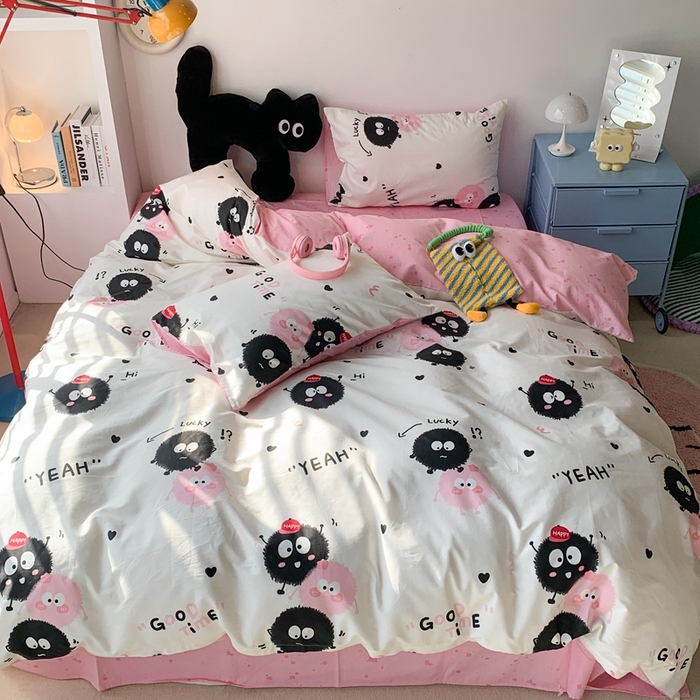 91家纺网 家纺一手货源 找家纺 昔可家纺 2024新款潮趣卡通系列全棉四件套 黑粉煤球