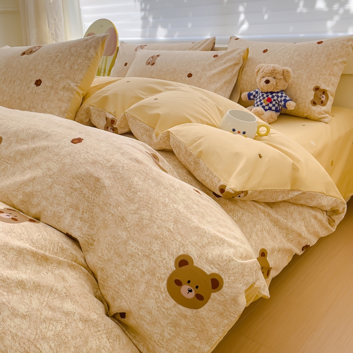 91家纺网 家纺一手货源 找家纺 金丝鸟 2024新款全棉四件套可爱卡通系列四件套 咖色波点小熊