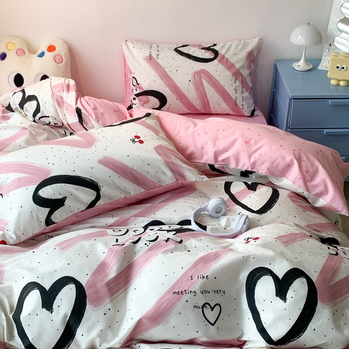 91家纺网 家纺一手货源 找家纺 昔可家纺 2024新款简约风全棉四件套 潮酷黑爱心