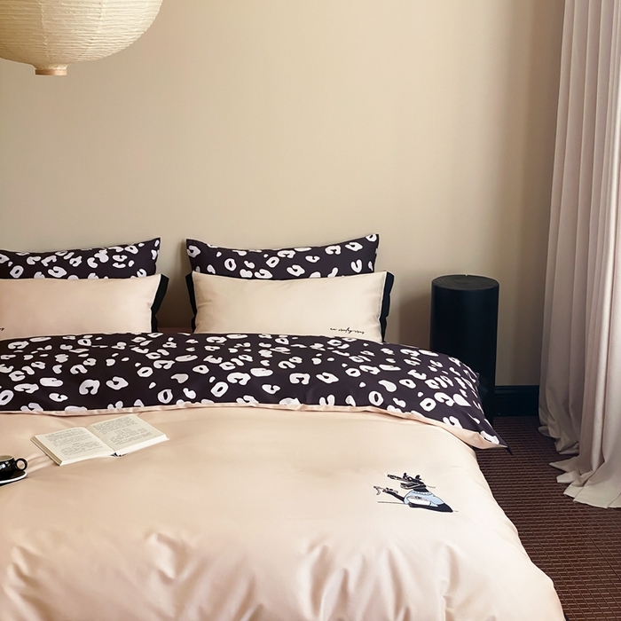 91家纺网 家纺一手货源 找家纺 （总）赫帛 2024新款50s缎纹数码印花长绒棉刺绣四件套-龙须面（风格二）