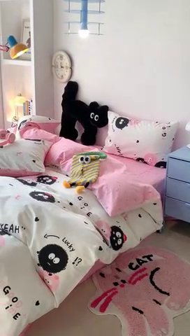 91家纺网 家纺一手货源 找家纺 昔可家纺 2024新款潮趣卡通系列全棉四件套 黑粉煤球