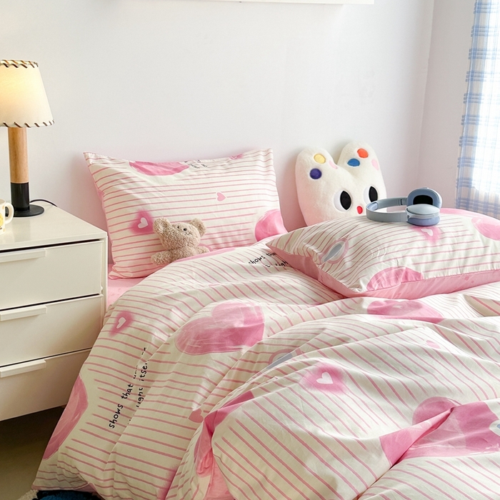 91家纺网 家纺一手货源 找家纺 昔可家纺 2024新款简约风全棉四件套 粉条爱心