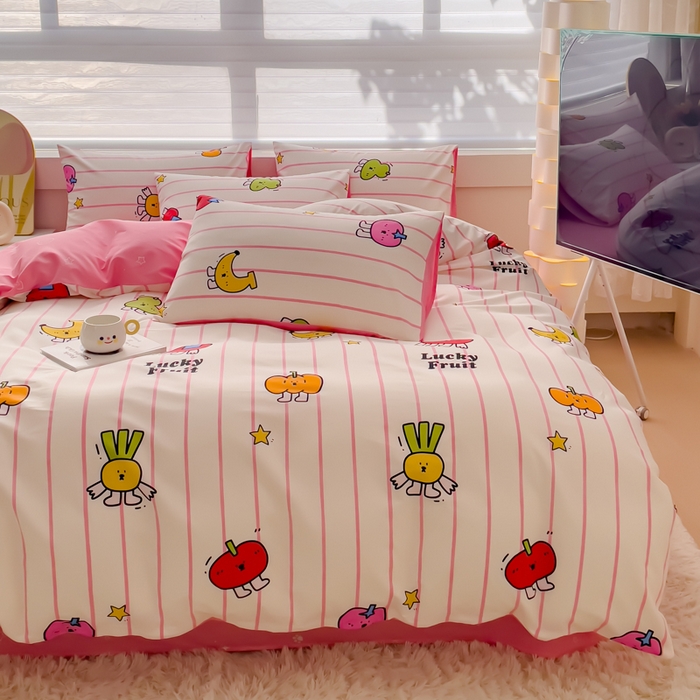 91家纺网 家纺一手货源 找家纺 金丝鸟 2024新款全棉四件套可爱卡通系列四件套 果蔬乐园粉