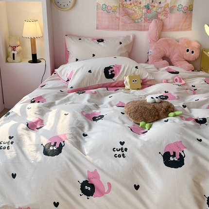 91家纺网 家纺一手货源 找家纺 昔可家纺 2024新款潮趣卡通系列全棉四件套 煤球猫猫