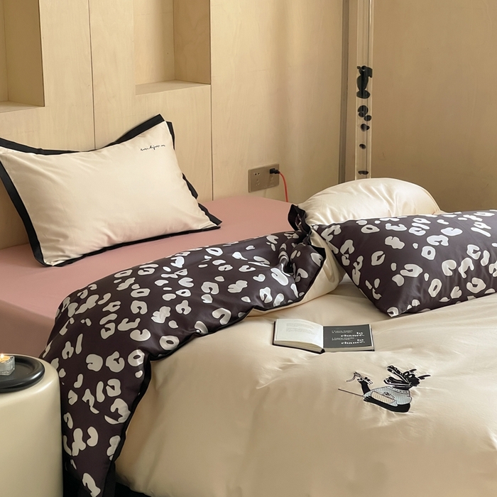 91家纺网 家纺一手货源 找家纺 （总）赫帛 2024新款50s缎纹数码印花长绒棉刺绣四件套-龙须面