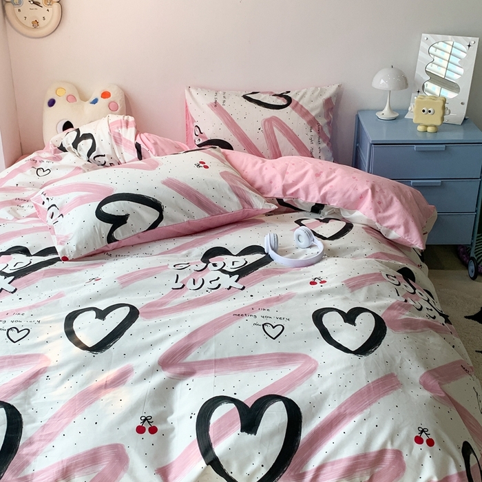 91家纺网 家纺一手货源 找家纺 昔可家纺 2024新款简约风全棉四件套 潮酷黑爱心