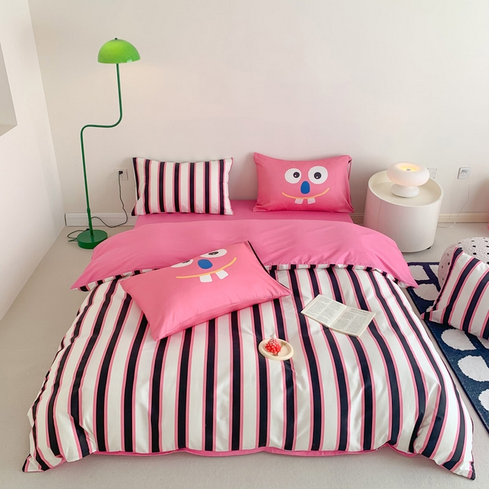 91家纺网 家纺一手货源 找家纺 澳萝拉 2024新款全棉条纹卡通大版四件套 小丑条纹-粉