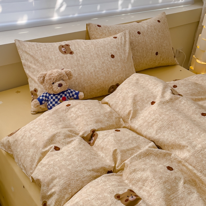 91家纺网 家纺一手货源 找家纺 金丝鸟 2024新款全棉四件套可爱卡通系列四件套 咖色波点小熊