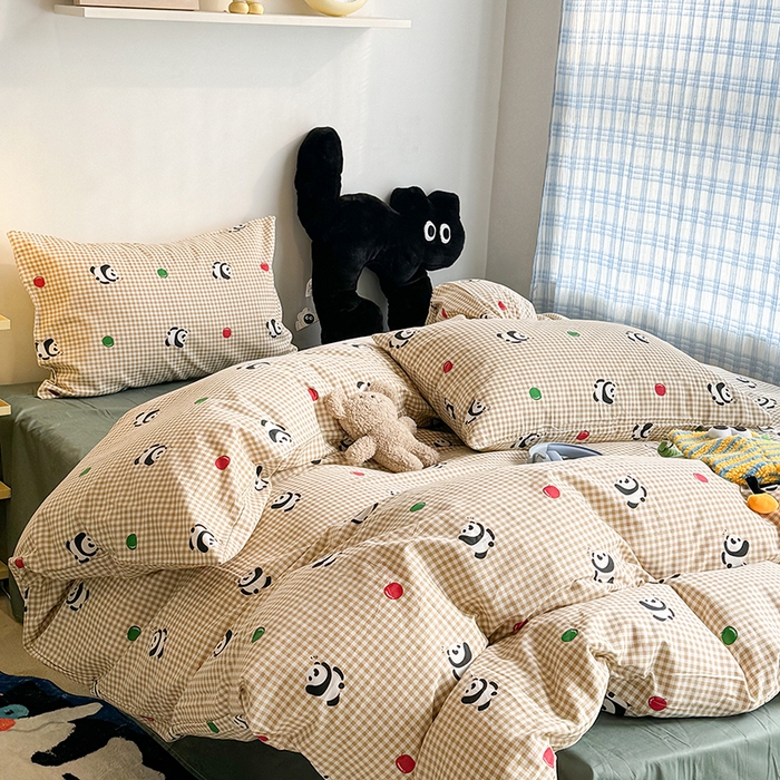 91家纺网 家纺一手货源 找家纺 昔可家纺 2024新款全棉萌趣卡通印花系列四件套 苹果熊猫