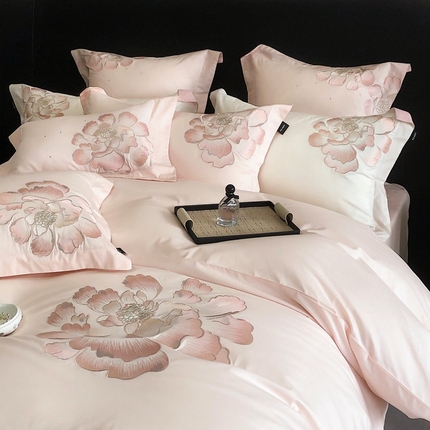 91家纺网 家纺一手货源 找家纺 （总）卡姿家纺 2024春夏新款全棉优雅刺绣四件套-维蜜