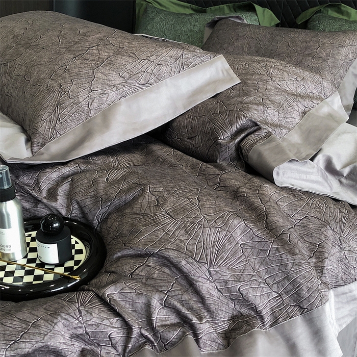 91家纺网 家纺一手货源 找家纺 鹿班家居 2024新款100支长绒棉数码印花四件套-劳拉（标准会员-20 ） 劳拉-云灰色