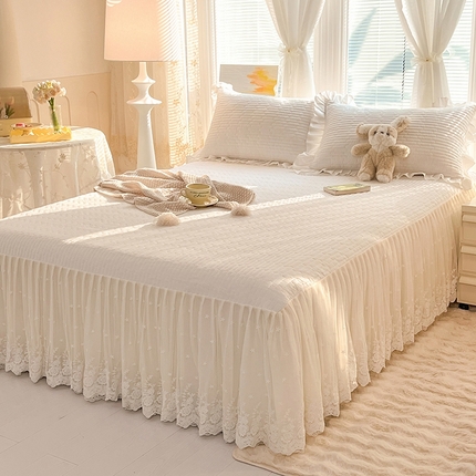 91家纺网 家纺一手货源 找家纺 （总）花香四季2025年新款13376全棉夹棉蕾丝公主风床裙三件套