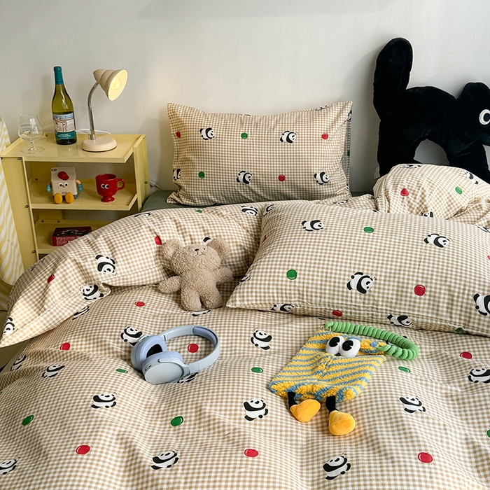 91家纺网 家纺一手货源 找家纺 昔可家纺 2024新款全棉萌趣卡通印花系列四件套 苹果熊猫