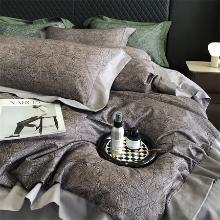 91家纺网 家纺一手货源 找家纺 鹿班家居 2024新款100支长绒棉数码印花四件套-劳拉（标准会员-20 ） 劳拉-云灰色