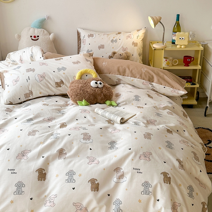 91家纺网 家纺一手货源 找家纺 昔可家纺 2024新款全棉萌趣卡通印花系列四件套 星星小羔羊