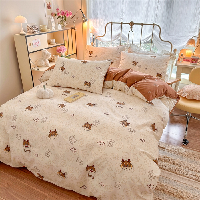 91家纺网 家纺一手货源 找家纺 名兮家居 2024新款卡通风系列全棉四件套 龙宝宝-奶咖