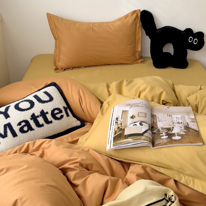 91家纺网 家纺一手货源 找家纺 恩泽家纺 2026新款全棉13372纯色双拼系列四件套 红驼+卡其