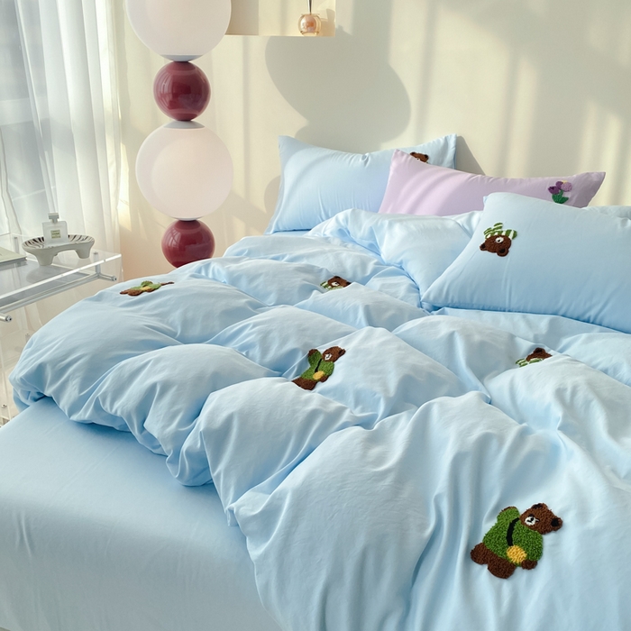 91家纺网 家纺一手货源 找家纺 优迈 2024新款超柔磨毛水洗棉毛巾绣四件套系列-风格二 小熊