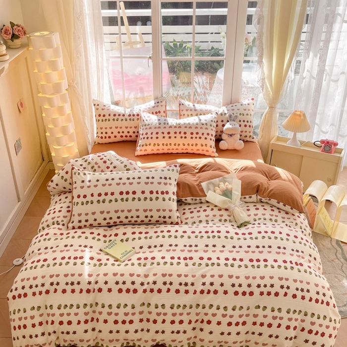 91家纺网 家纺一手货源 找家纺 玉海棠家纺 2024新款泡泡云朵棉四件套 草莓派对