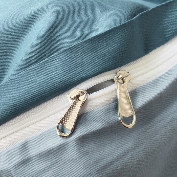 91家纺网 家纺一手货源 找家纺 恩泽家纺 2024新款全棉13372纯色双拼系列单被套 宝蓝+月白兰