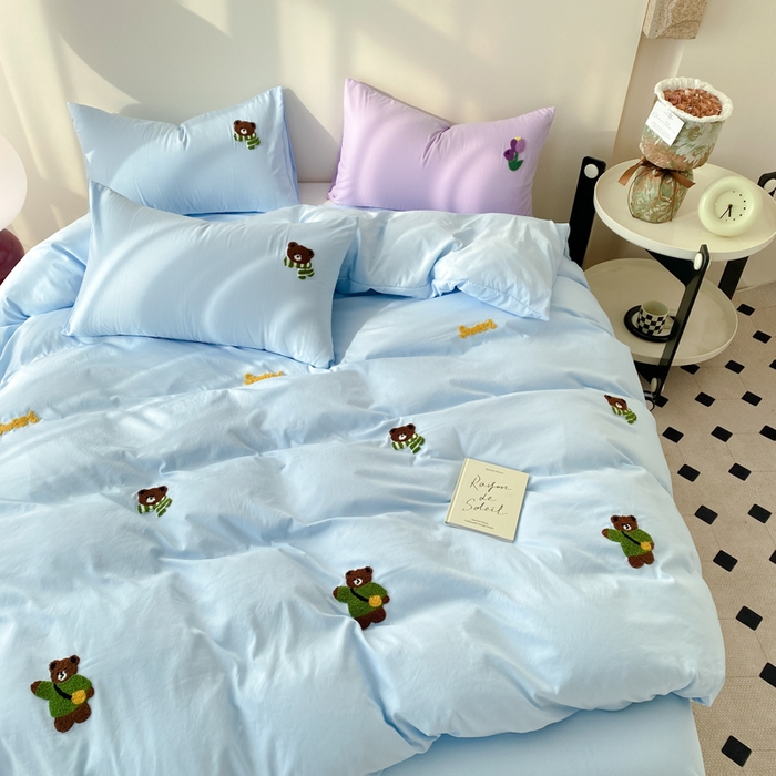 91家纺网 家纺一手货源 找家纺 优迈 2024新款超柔磨毛水洗棉毛巾绣四件套系列-风格二 小熊