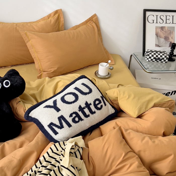 91家纺网 家纺一手货源 找家纺 恩泽家纺 2026新款全棉13372纯色双拼系列四件套 红驼+卡其