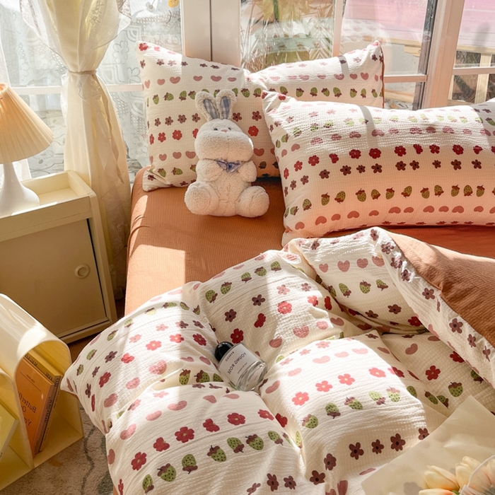 91家纺网 家纺一手货源 找家纺 玉海棠家纺 2024新款泡泡云朵棉四件套 草莓派对