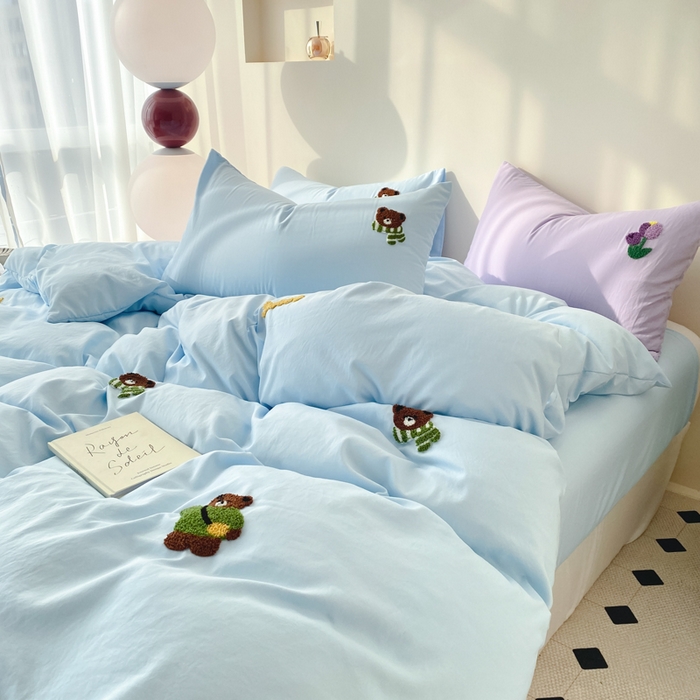 91家纺网 家纺一手货源 找家纺 优迈 2024新款超柔磨毛水洗棉毛巾绣四件套系列-风格二 小熊