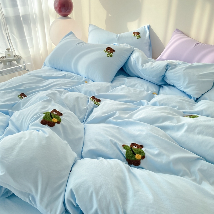 91家纺网 家纺一手货源 找家纺 优迈 2024新款超柔磨毛水洗棉毛巾绣四件套系列-风格二 小熊