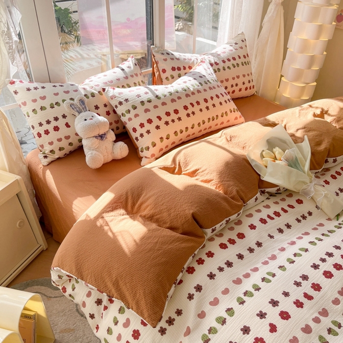 91家纺网 家纺一手货源 找家纺 玉海棠家纺 2024新款泡泡云朵棉四件套 草莓派对