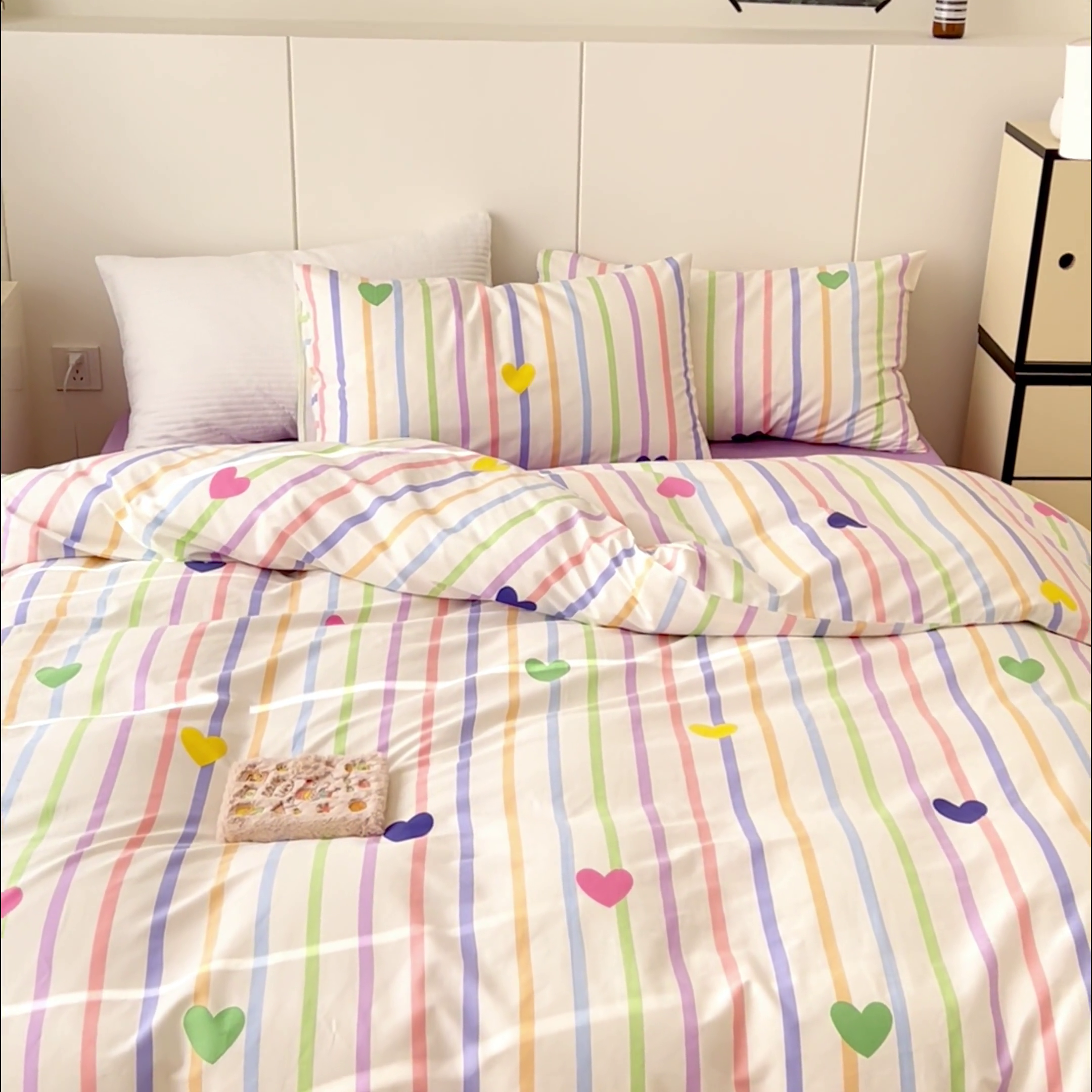 91家纺网 家纺一手货源 找家纺 感遇家纺 2024春夏新品全棉卡通印花四件套-第二批 彩色爱心