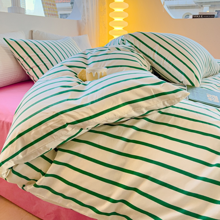 91家纺网 家纺一手货源 找家纺 感遇家纺 2024春夏新品全棉卡通印花四件套-第一批 墨绿条纹