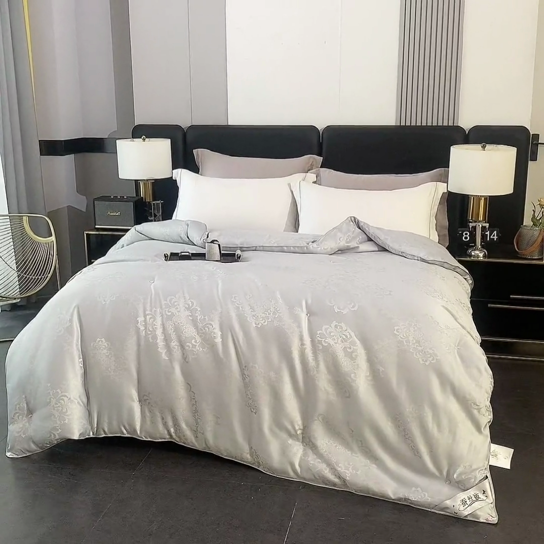 91家纺网 家纺一手货源 找家纺 恒鑫家纺 2025新款提花蚕丝被 高级灰