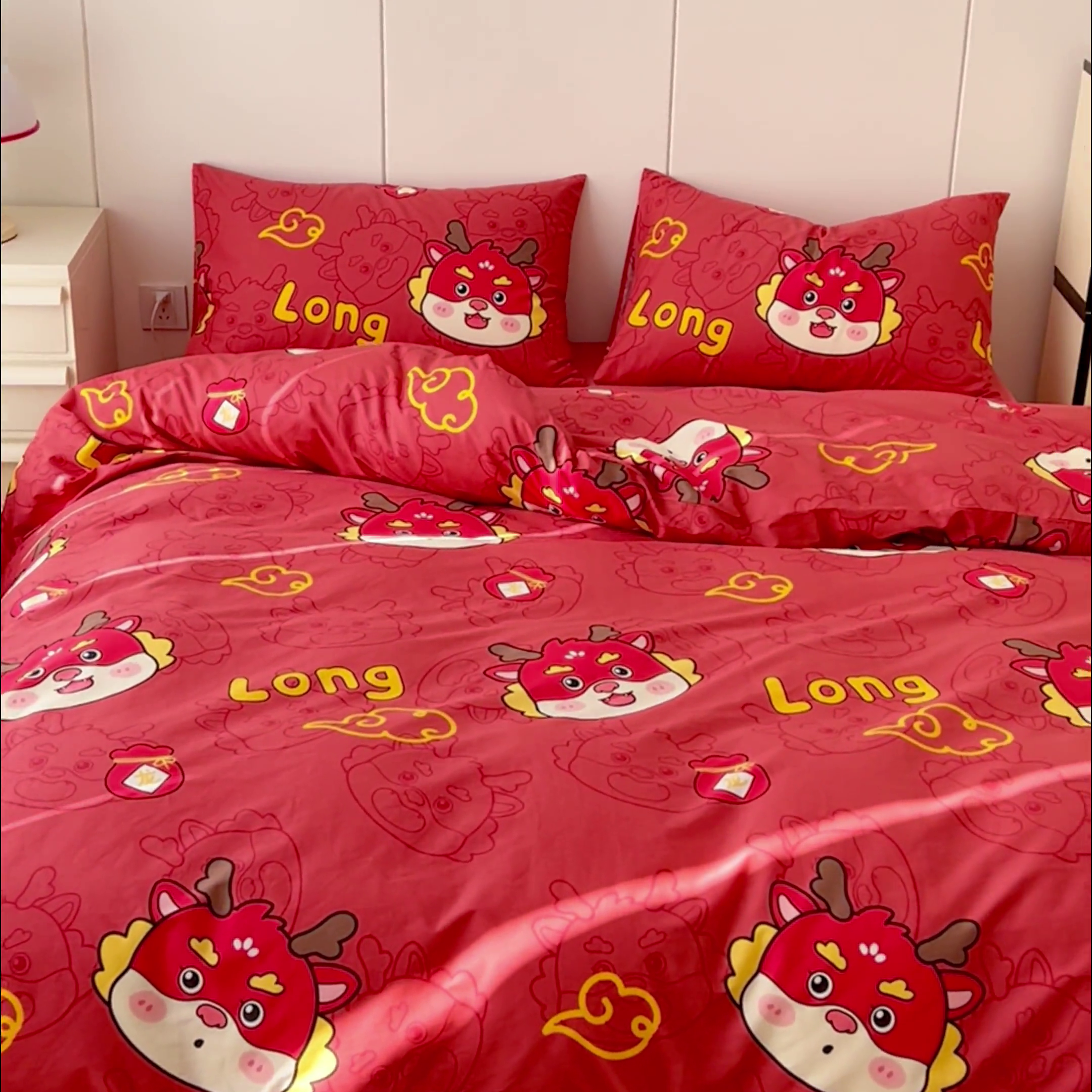 91家纺网 家纺一手货源 找家纺 感遇家纺 2024春夏新品全棉卡通印花四件套-第二批 喜庆龙