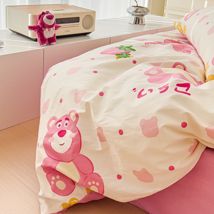 91家纺网 家纺一手货源 找家纺 感遇家纺 2024春夏新品全棉卡通印花四件套-第二批 草莓熊