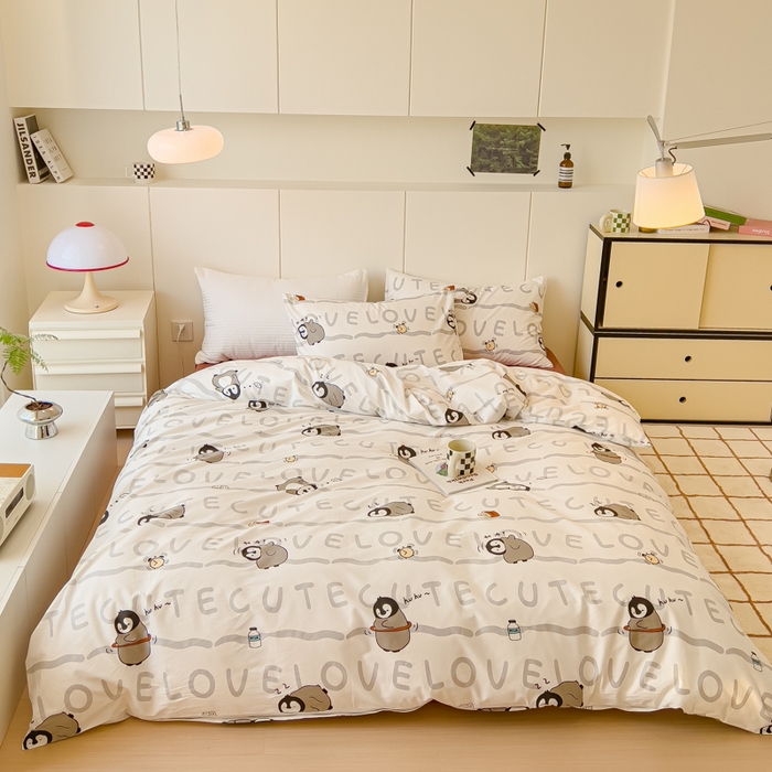 91家纺网 家纺一手货源 找家纺 感遇家纺 2024春夏新品全棉卡通印花四件套-第二批 小企鹅