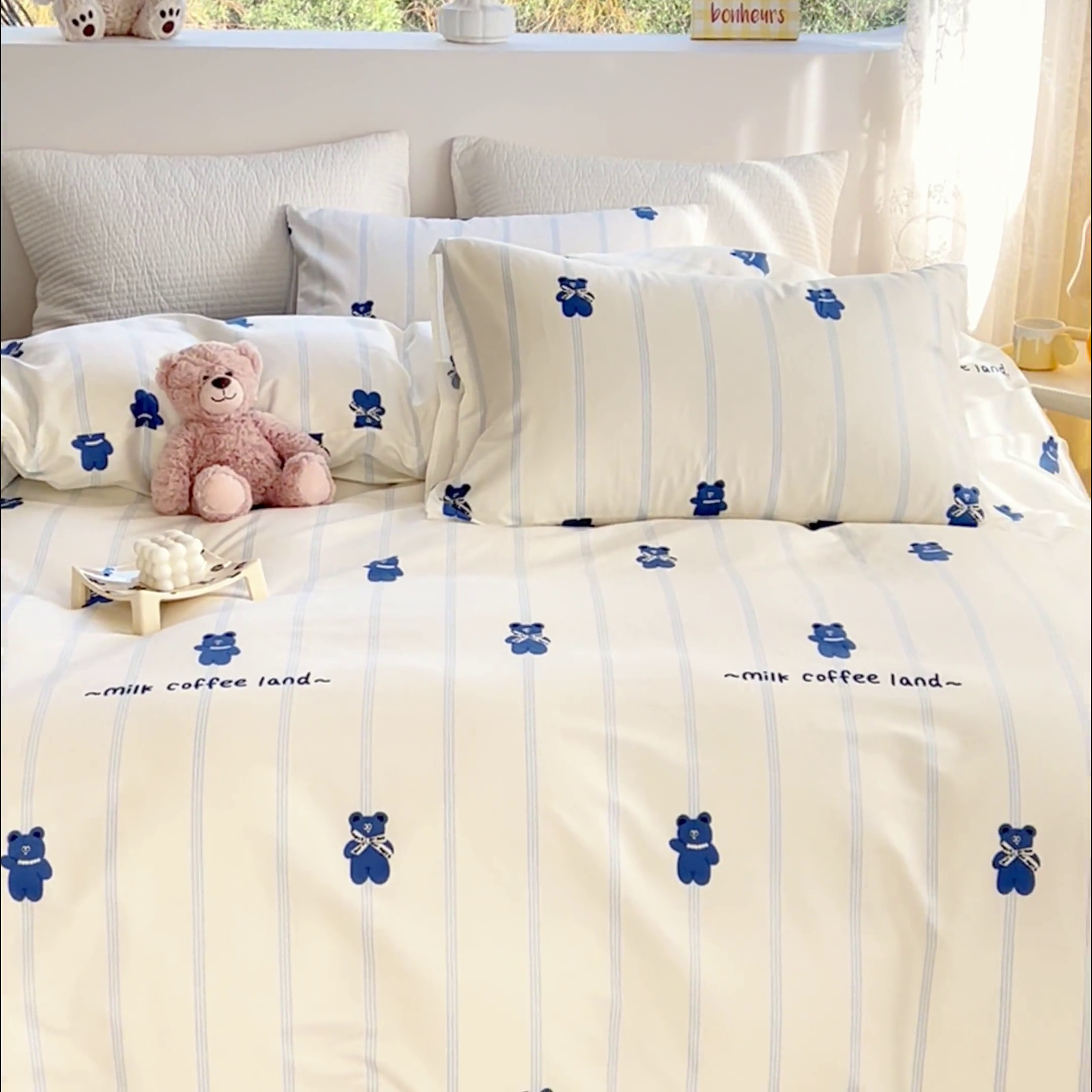 91家纺网 家纺一手货源 找家纺 感遇家纺 2024春夏新品全棉卡通印花四件套-第一批 简约小熊