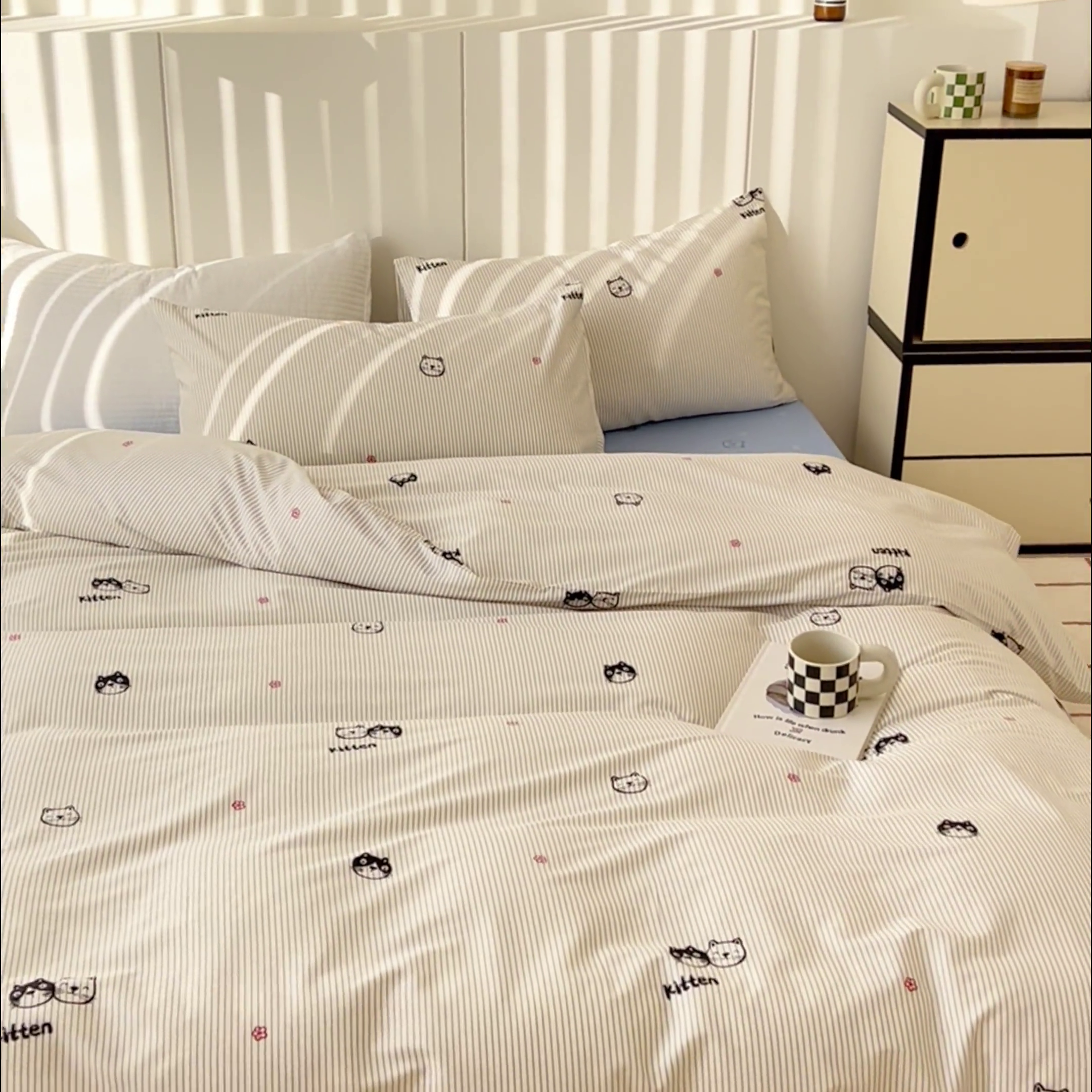 91家纺网 家纺一手货源 找家纺 感遇家纺 2024春夏新品全棉卡通印花四件套-第二批 黑白猫咪