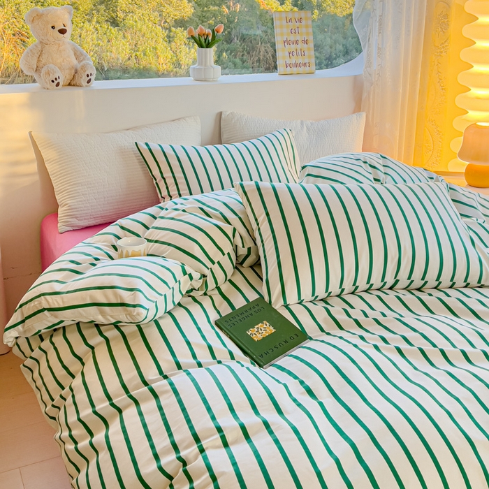 91家纺网 家纺一手货源 找家纺 感遇家纺 2024春夏新品全棉卡通印花四件套-第一批 墨绿条纹