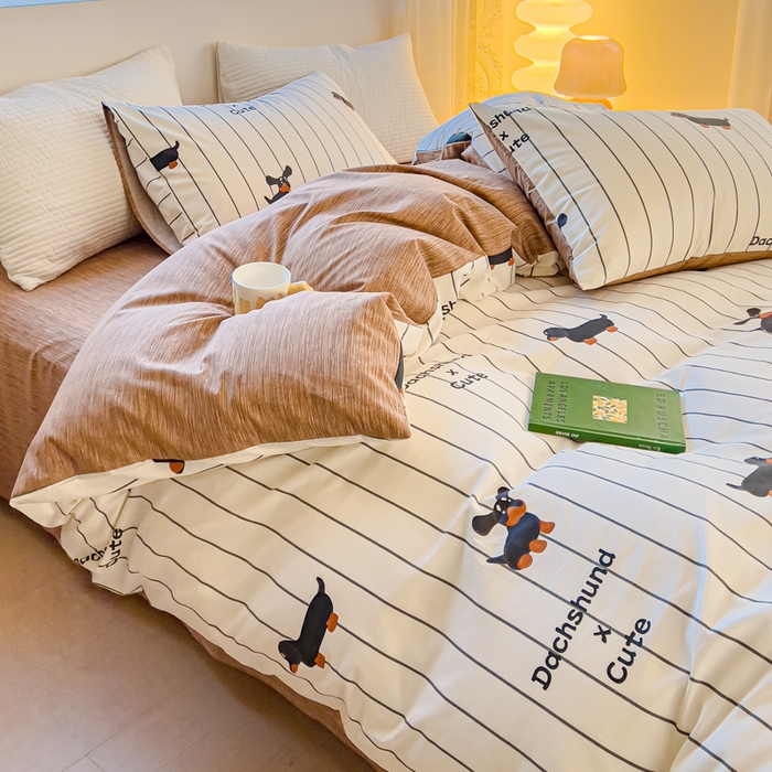 91家纺网 家纺一手货源 找家纺 感遇家纺 2024春夏新品全棉卡通印花四件套-第一批 腊肠犬