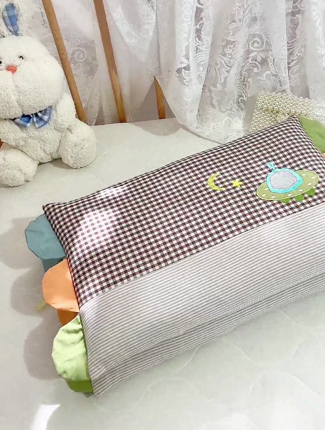 91家纺网 家纺一手货源 找家纺 织布人 2024新款荞麦枕全棉水洗棉彩虹边贴布绣儿童学生枕头枕套+枕芯 彩虹边荞麦枕-飞碟30*50cm