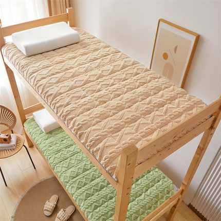 91家纺网 家纺一手货源 找家纺 满羽家纺 2024新款A类塔芙绒大豆纤维抗菌床垫 浅咖色