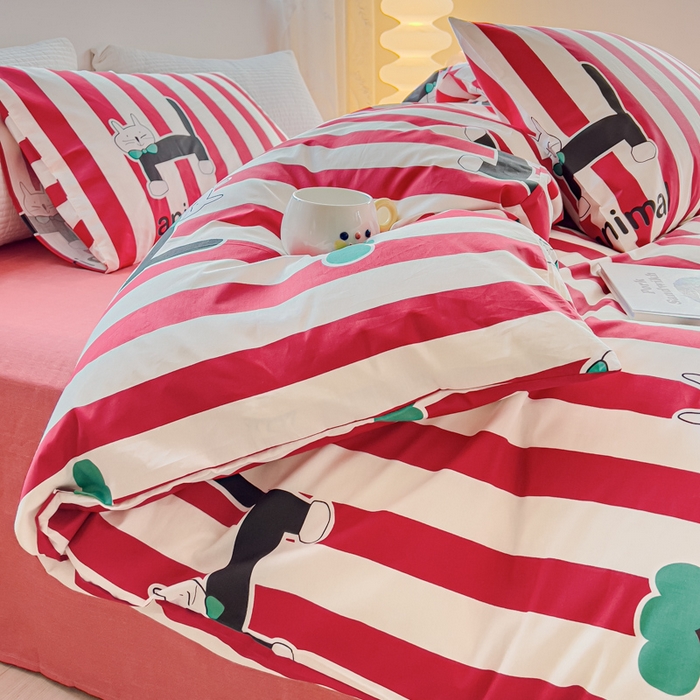 91家纺网 家纺一手货源 找家纺 感遇家纺 2024春夏新品全棉卡通印花四件套-第一批 红条夜猫